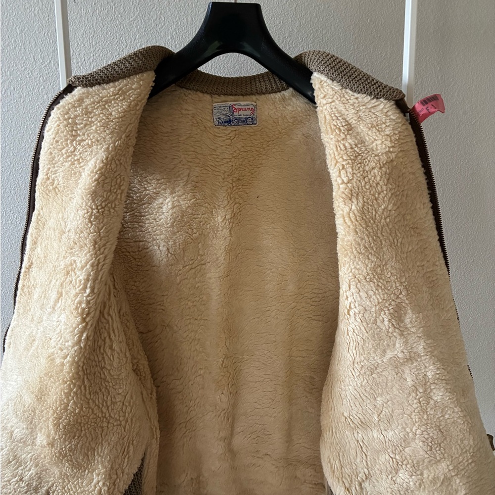 Brown leather Vest - Picture 4 of 8